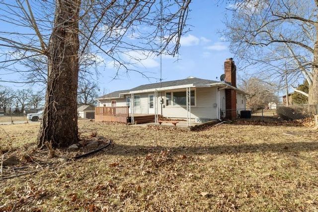 737 N Nettleton Avenue, Bonner Springs, KS 66012