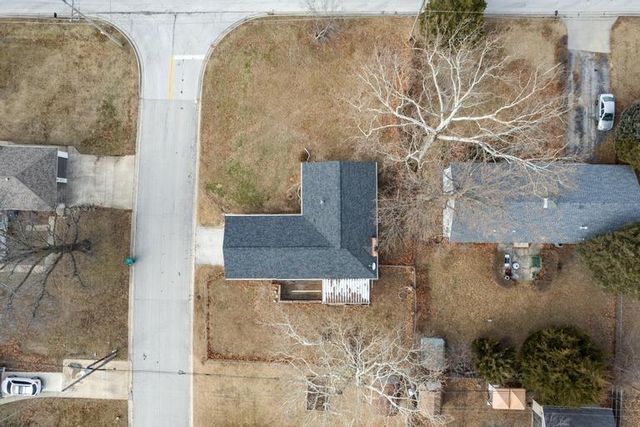 737 N Nettleton Avenue, Bonner Springs, KS 66012