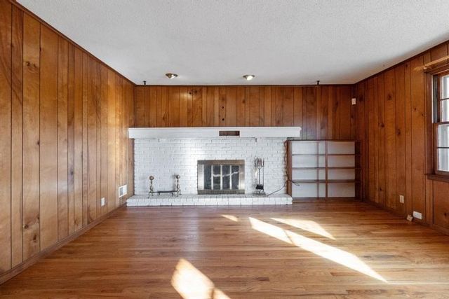 737 N Nettleton Avenue, Bonner Springs, KS 66012