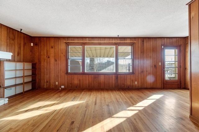 737 N Nettleton Avenue, Bonner Springs, KS 66012