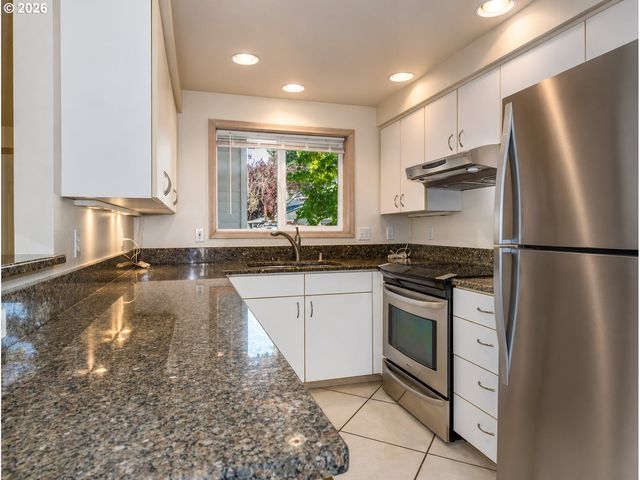 5301 PLOMONDON St A6, Vancouver, WA 98661