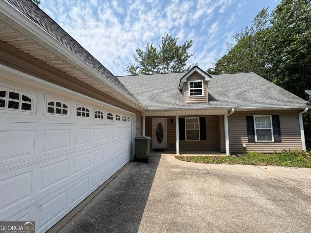 205 Boulevard Street, Cleveland, GA 30528