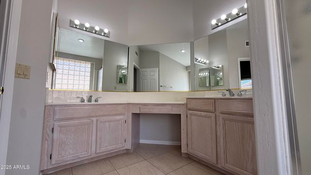 1892 W SPRUCE Drive, Chandler, AZ 85286