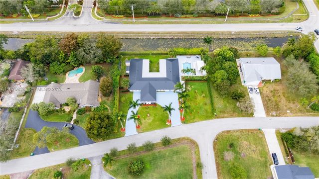 2651 SW 141st Terrace, Davie, FL 33330