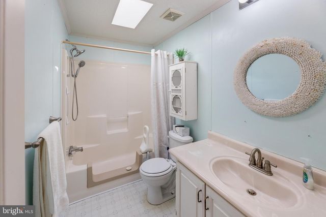 33198 LAKESHORE CIR, Millsboro, DE 19966