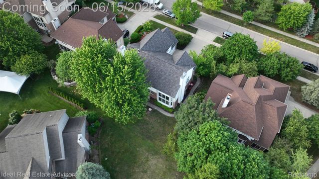 1364 Kentfield Drive, Rochester, MI 48307