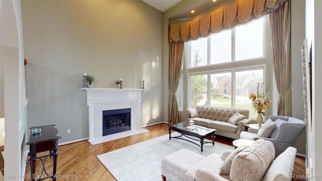 1364 Kentfield Drive, Rochester, MI 48307
