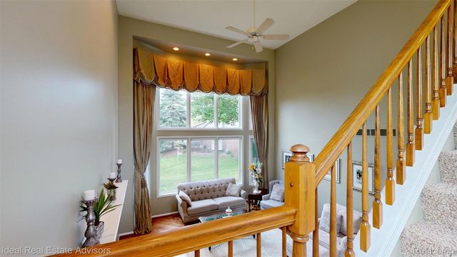 1364 Kentfield Drive, Rochester, MI 48307