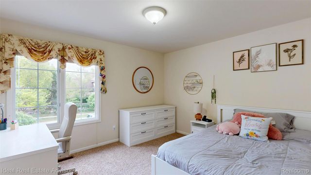 1364 Kentfield Drive, Rochester, MI 48307