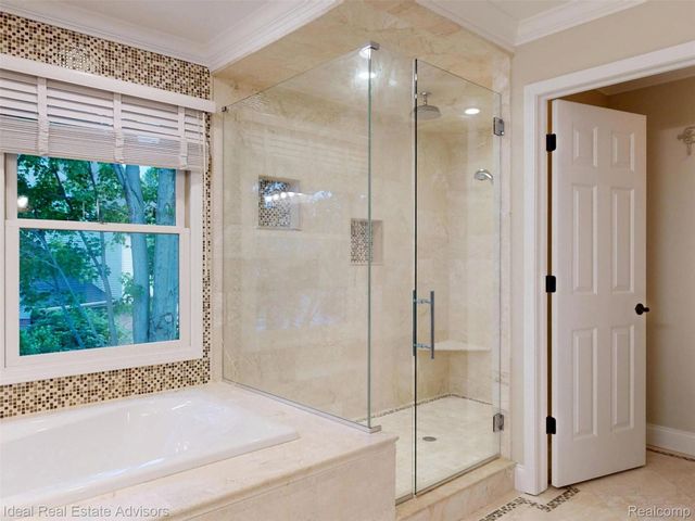 1364 Kentfield Drive, Rochester, MI 48307