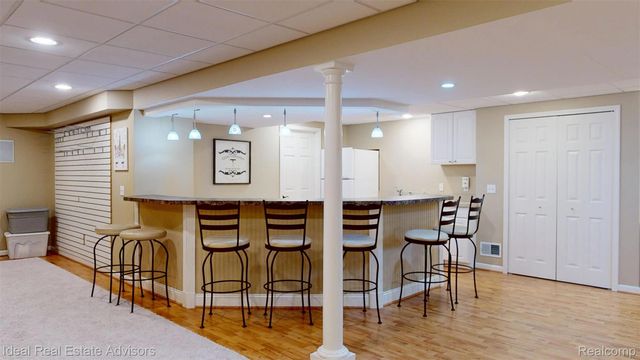 1364 Kentfield Drive, Rochester, MI 48307