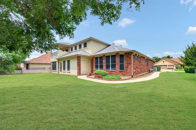 8713 Franklin Drive, Denton, TX 76207