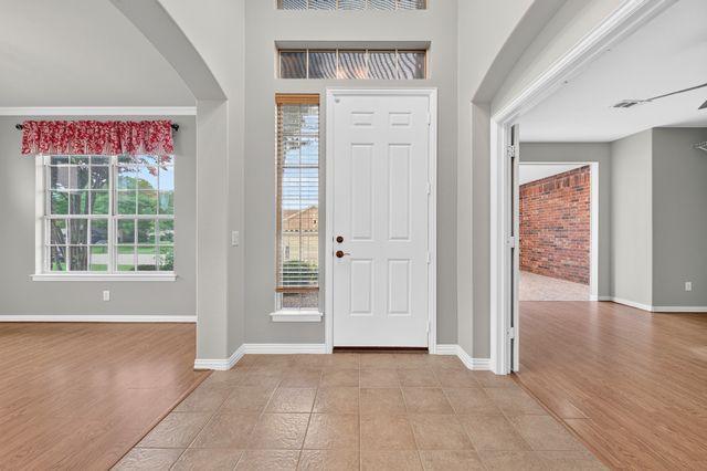 8713 Franklin Drive, Denton, TX 76207