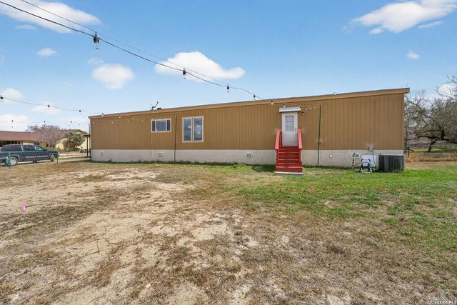 20134 S Jett Rd, San Antonio, TX 78264