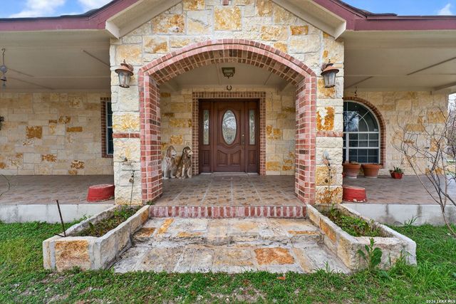 20134 S Jett Rd, San Antonio, TX 78264