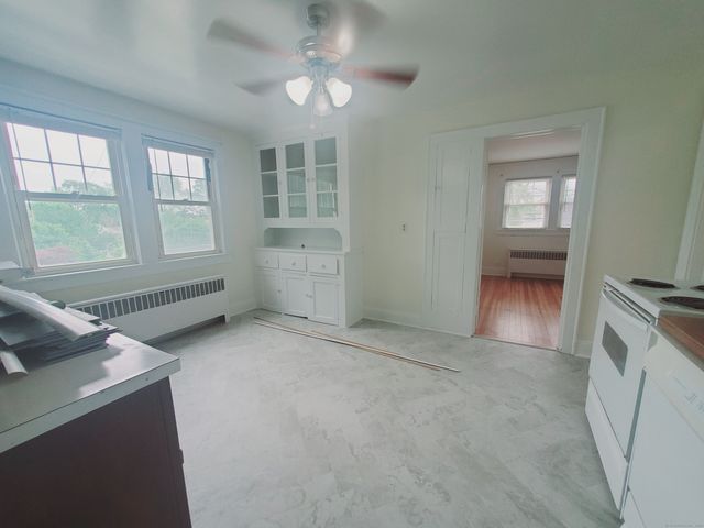 15 Robin Street, Stamford, CT 06902