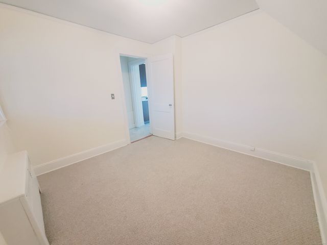 15 Robin Street, Stamford, CT 06902