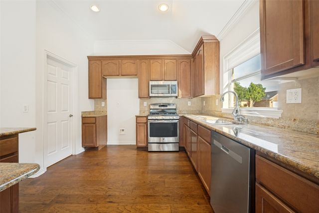 11009 Southerland Drive, Denton, TX 76207