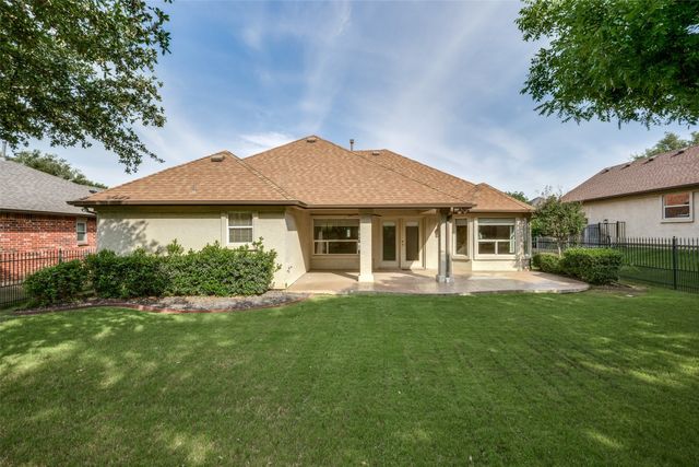 11009 Southerland Drive, Denton, TX 76207