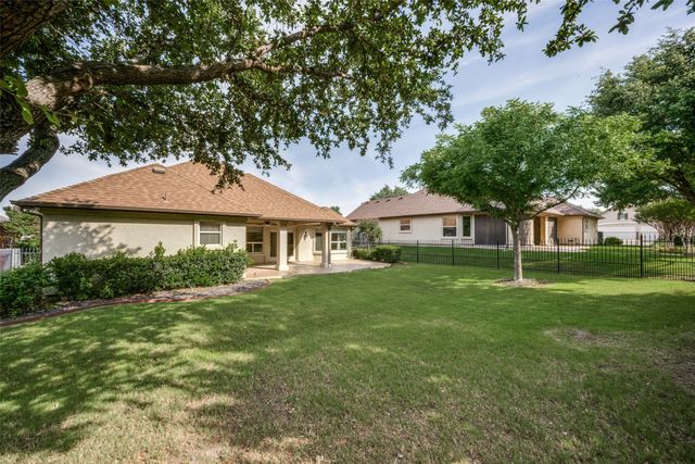 11009 Southerland Drive, Denton, TX 76207