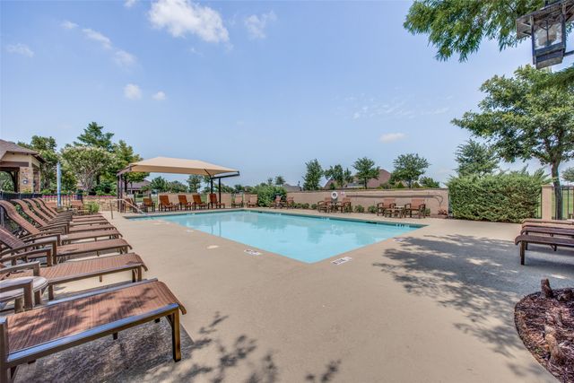 11009 Southerland Drive, Denton, TX 76207