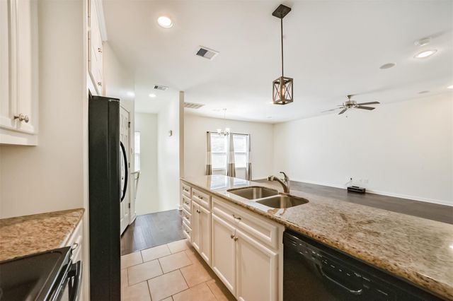 5305 Avenue J, Houston, TX 77011