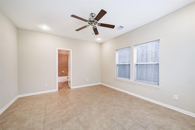 5305 Avenue J, Houston, TX 77011