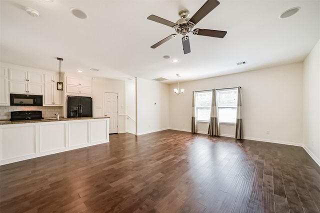 5305 Avenue J, Houston, TX 77011