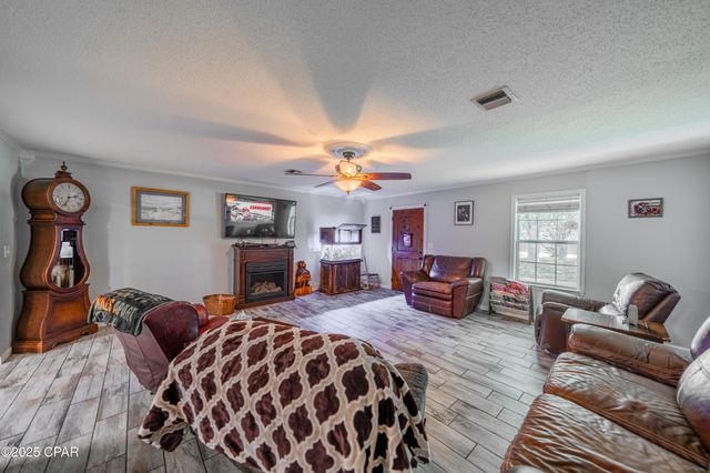 6454 Hartsfield Road, Greenwood, FL 32443