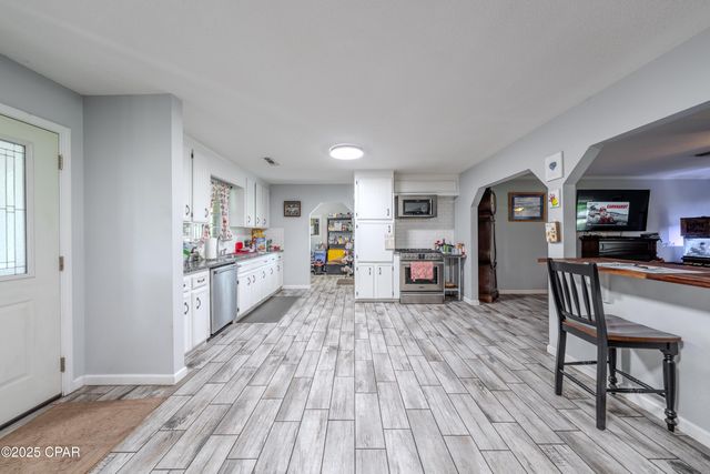 6454 Hartsfield Road, Greenwood, FL 32443