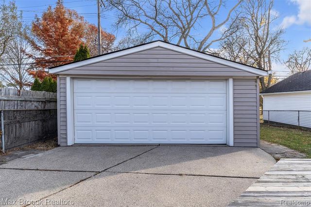 1257 S. Eton, Birmingham, MI 48009