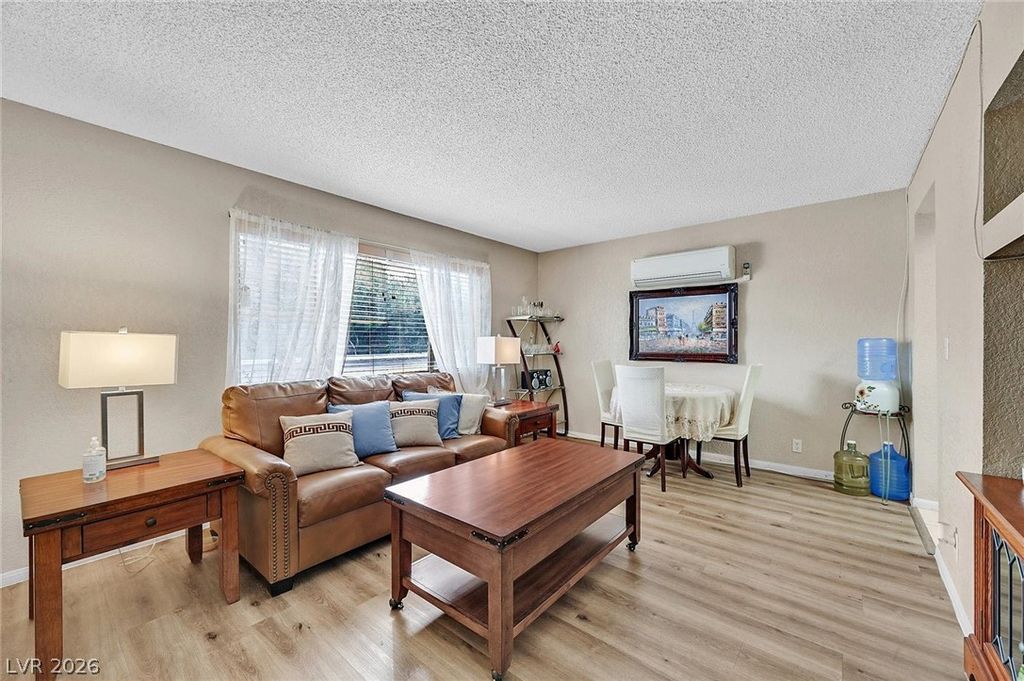 Image 6 of property listing at 100 South Crestline Drive 65, Las Vegas, NV 89107