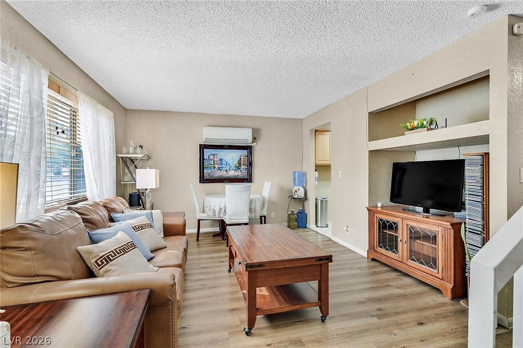 Image 7 of property listing at 100 South Crestline Drive 65, Las Vegas, NV 89107