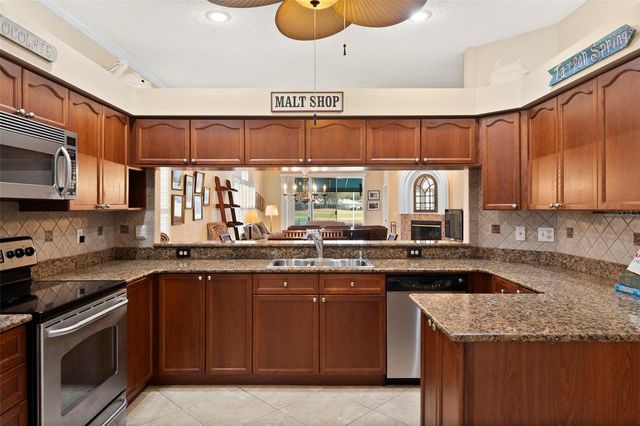 1040 DARTFORD DRIVE, Tarpon Springs, FL 34688