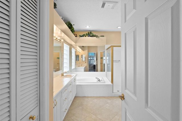 1040 DARTFORD DRIVE, Tarpon Springs, FL 34688