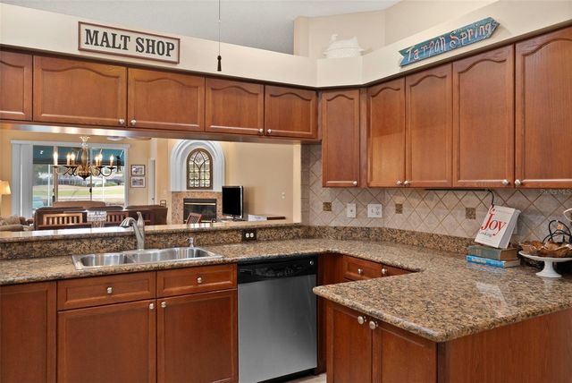 1040 DARTFORD DRIVE, Tarpon Springs, FL 34688