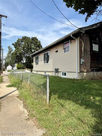 1700 Delaware Avenue, Flint, MI 48506