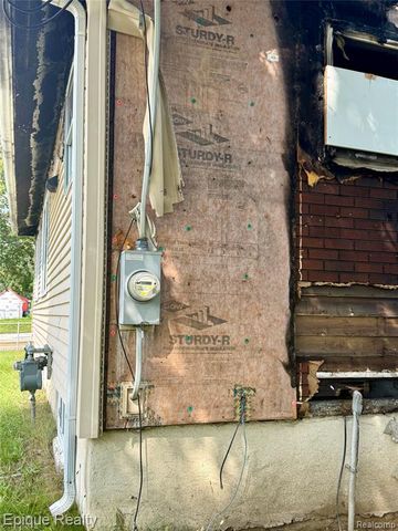 1700 Delaware Avenue, Flint, MI 48506