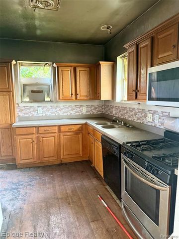1700 Delaware Avenue, Flint, MI 48506