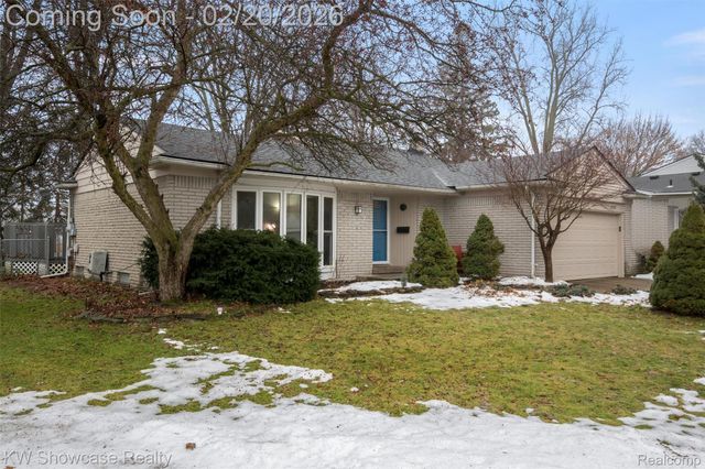 41133 Ivywood Lane, Plymouth Charter Township, MI 48170