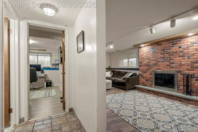 41133 Ivywood Lane, Plymouth Charter Township, MI 48170