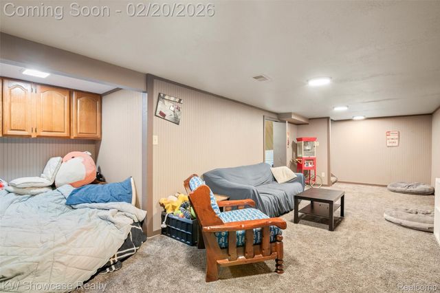 41133 Ivywood Lane, Plymouth Charter Township, MI 48170