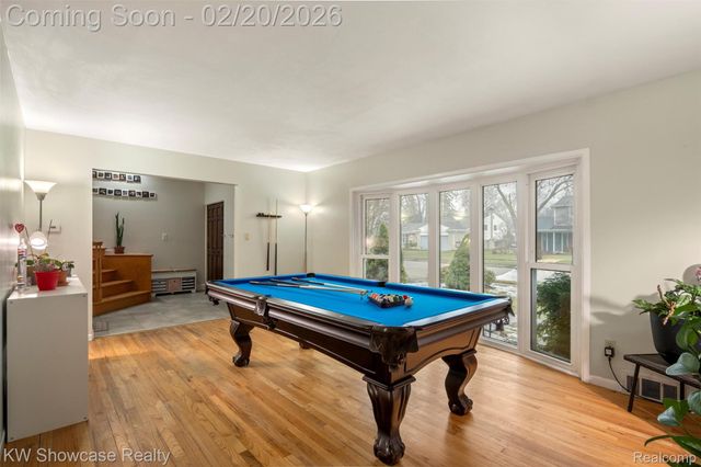 41133 Ivywood Lane, Plymouth Charter Township, MI 48170