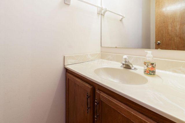 3741 Baybridge Lane, Dublin, OH 43016