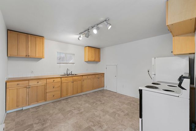 2115 W Dean Ave, Spokane, WA 99201