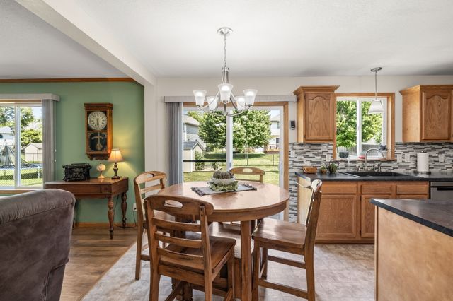 735 SE Melrose Drive, Waukee, IA 50263