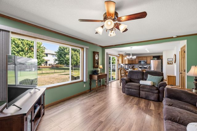 735 SE Melrose Drive, Waukee, IA 50263
