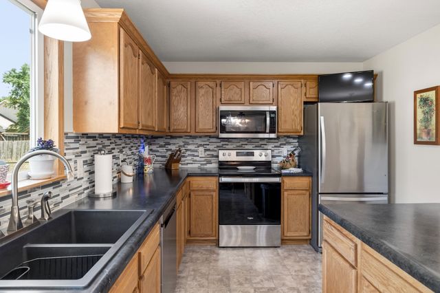 735 SE Melrose Drive, Waukee, IA 50263