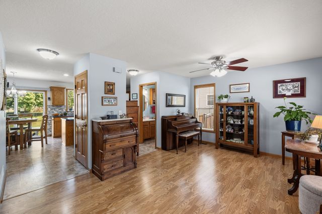 735 SE Melrose Drive, Waukee, IA 50263