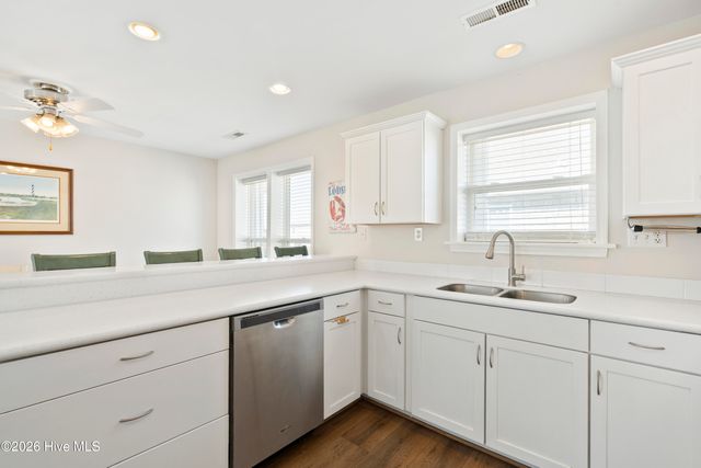 206 Greenville Avenue Unit A, Carolina Beach, NC 28428